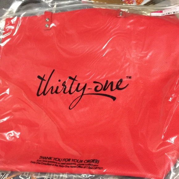 Thirty One Around Town Tote in Very Cherry Pebble. - Picture 2 of 3